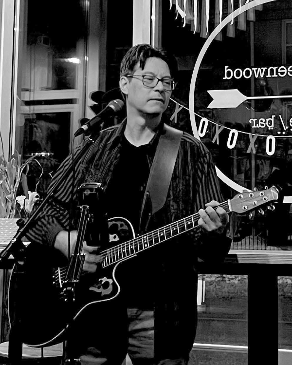Mike Zimmermann performing live at Greenwood bar