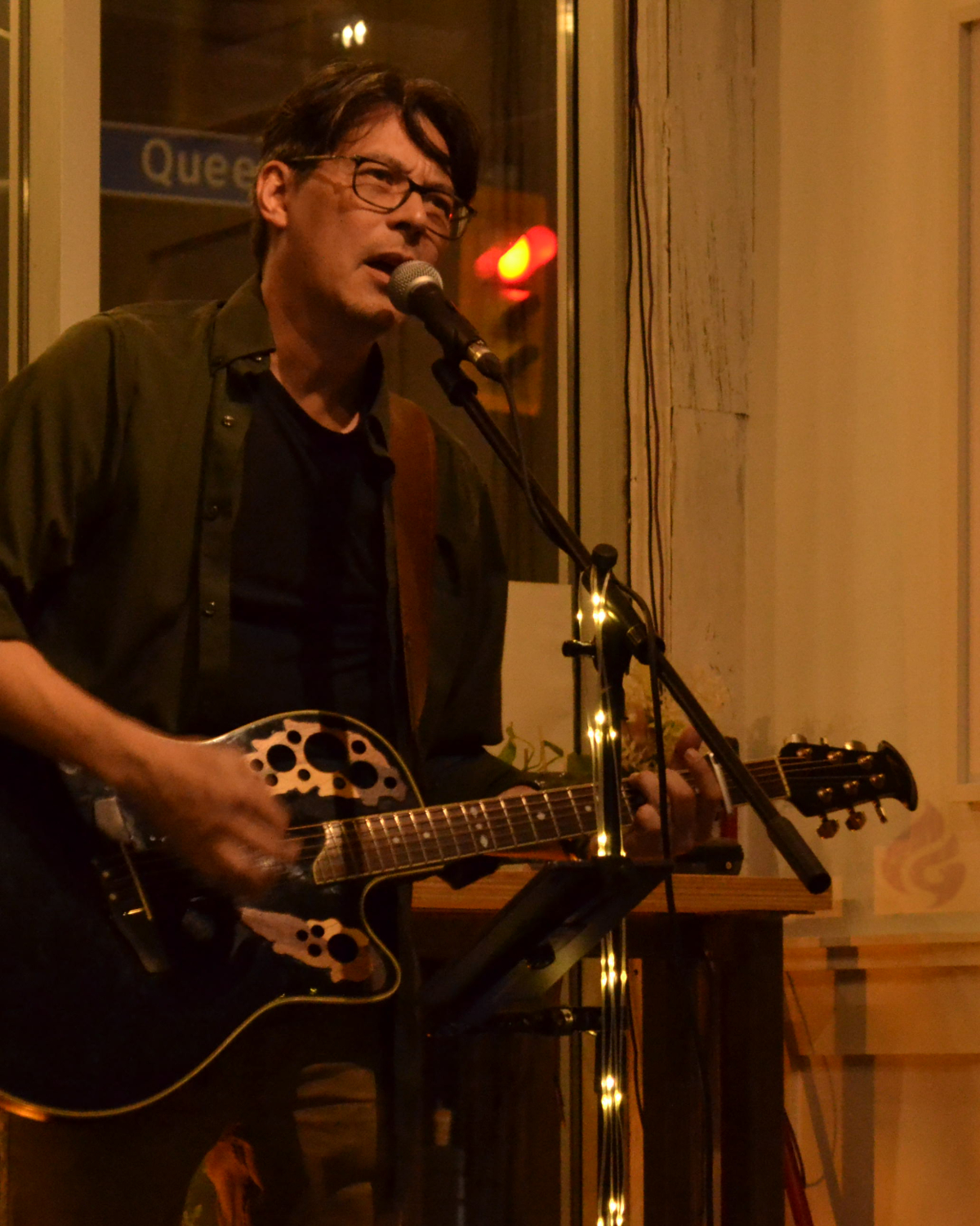 Mike Zimmermann performing live at Greenwood bar